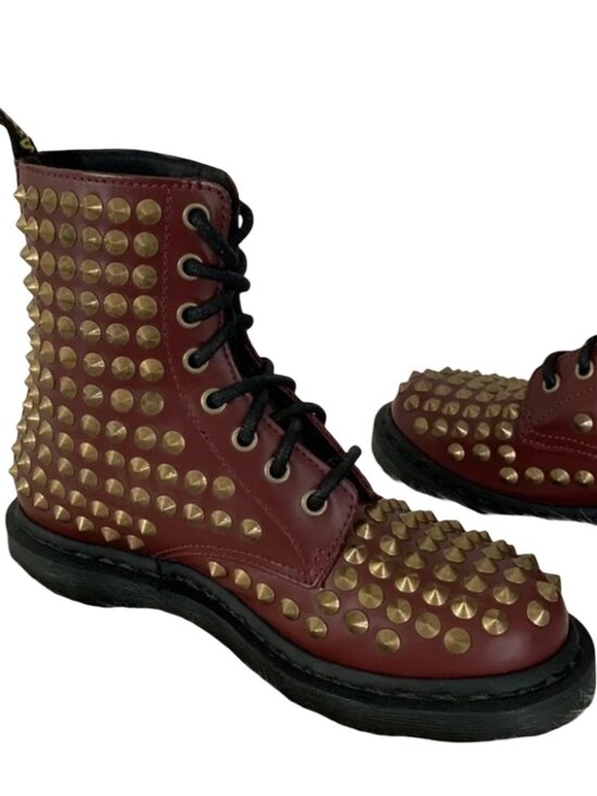 BNWOT Doc Martens Studded Burgundy Combat Boots, W 7 - M 6